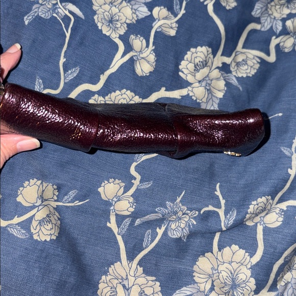 Excellent Condition Henri Bendel Purple Pleated Sparkle Patent Clutch Bag - Picture 6 of 10